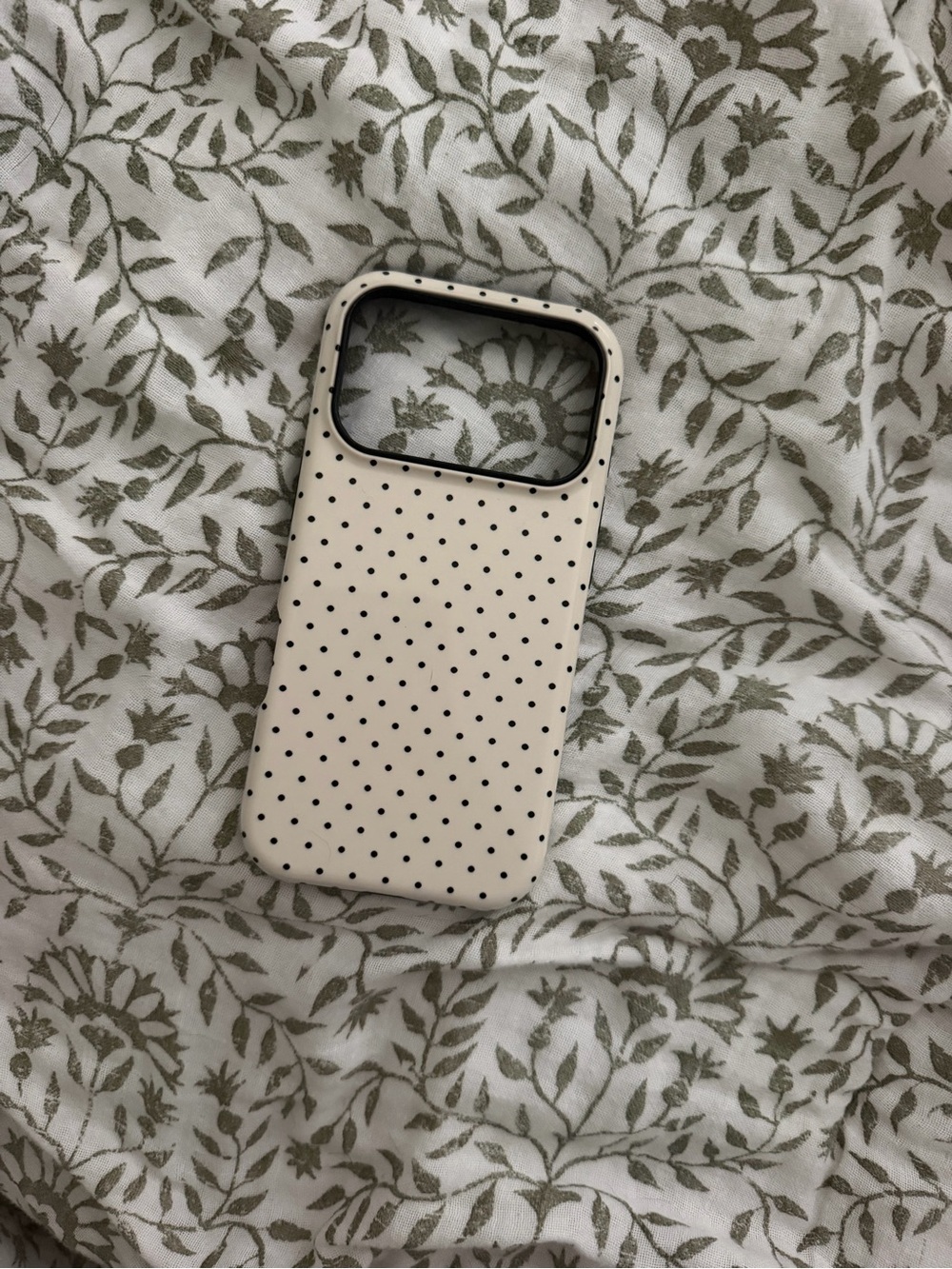 iPhone 17 Pro Cream Polka Dot Protective Phone Case